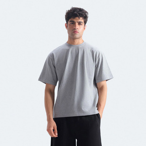T-shirt homme gris, coupe classique, col rond, manches courtes, 100% coton jersey, couleur unie, basique, décontracté. - Product Image 1