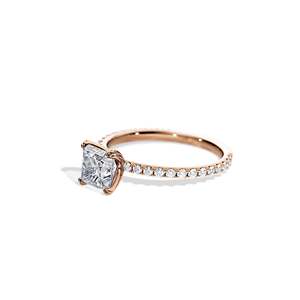 Anillo de compromiso con diamante talla princesa en oro amarillo con engaste de puntas, estilo floral para mujer - Product Image 2