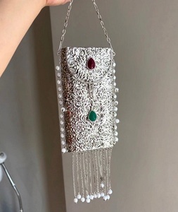 Luxury Handmade Customized Shape Lightweight Fashion Clutch Bag Gold-Plated Crystal Bead Embroidery Chain Metal F S - Product Image 4
