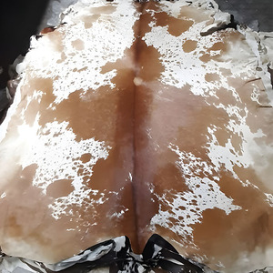Cuero Genuino de Vaca para Exhibición en Boutiques y Showrooms, Decoración de Piso de Cuero Real para Exhibición en Ventanas, Alfombra de Cuero - Product Image 6