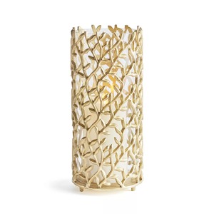 Porte-bougie doré avec design résistant à la chaleur pour la décoration de la maison - Product Image 1