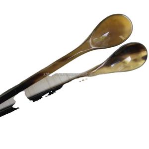Ensemble de cuillères en corne de buffle polies à la main, écologiques, designs personnalisés pour la vaisselle, cadeaux, accessoires de cuisine (qualité alimentaire) - Product Image 1