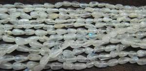 Perles de pierre de lune arc-en-ciel blanche naturelle, forme goutte, 5 mm, brin de 13 pouces de long - Product Image 5
