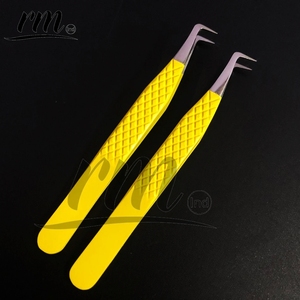 Pince à cils Rm en acier inoxydable à pointe de précision, manche coloré violet, vert, jaune - Product Image 4