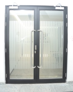 Porte coupe-feu vitrée de qualité supérieure pour immeubles de bureaux ou hôtels et designs architecturaux modernes, disponible à un prix avantageux - Product Image 2