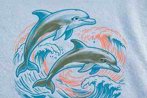 Camiseta informal de verano con estampado de delfines retro, cómoda, de manga corta y cuello redondo, color azul claro, para mujer - Product Image 6