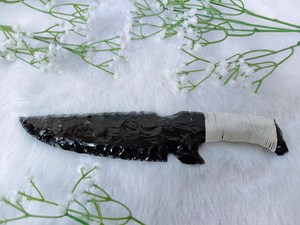 Athame unique en obsidienne noire de 10 pouces – Couteau rituel en verre volcanique taillé à la main, couteau cérémoniel artisanal - Product Image 2