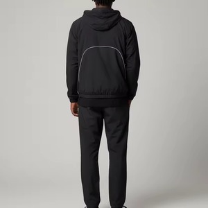 Ensemble de jogging personnalisé de haute qualité pour homme avec bandes réfléchissantes, veste coupe-vent en nylon, ensemble de survêtement pour homme - Product Image 5