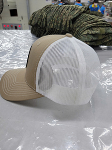 Casquette de camionneur pour adulte en maille confortable à 6 panneaux avec patch en cuir personnalisé, fabriquée en usine au Vietnam, style décontracté pour la pêche - Product Image 3