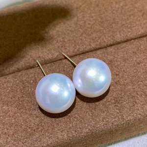 Boucles d'oreilles en perles d'eau douce nobles de 11-12 mm, argent pur 925, design simple et sobre, avec des broches de maintien presque parfaites - Product Image 1