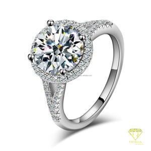 Anillo de compromiso de moissanita de corte redondo de lujo con piedras laterales brillantes, elegante joyería de boda para mujer - Product Image 2
