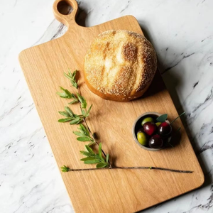 Grande planche à découper en bois de teck recyclé, idéale pour couper la viande, les fruits et servir avec style. - Product Image 3