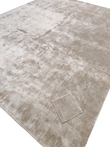 Alfombra de Seda Beige Brillante – Alfombra de Lujo Hecha a Mano - Product Image 2