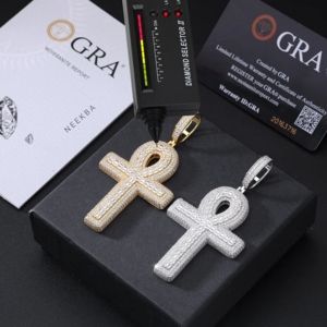Pendentif Croix Ankh en Moissanite Baguette - Pendentif en Argent Sterling 925 avec Moissanite, Pendentif Croix Ankh en Moissanite Couleur D VVS - Product Image 4