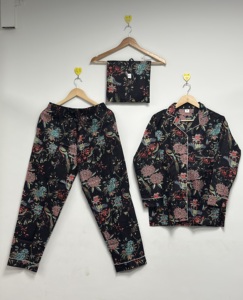 Conjunto de Pijama Floral Negro de Verano para Mujer, Estampado de Aves, Ropa de Dormir de Algodón Ecológico, Camisa con Botones y Pantalones Estampados - Product Image 5