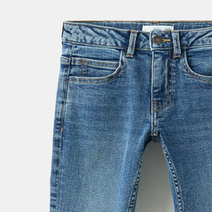 Pantalons slim fit pour garçons, design avec poches latérales, service OEM à prix avantageux / tissu doux pour un design confortable et décontracté - Product Image 2