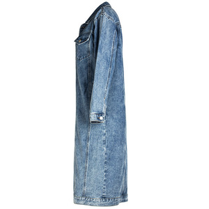 Veste longue en jean unisexe coupe ample col rabattu boutonnage simple en coton délavé - Product Image 2
