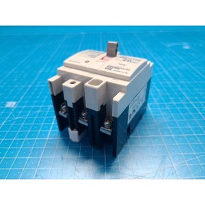 Mitsubishi NF30-FAU NF30-FAU 20A 3P Usado Como Está, Piezas de Equipos Semiconductores Legacy - Product Image 2