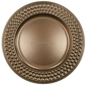 Assiette de charge ronde antique au design gaufré dur, assiette de service de qualité sûre pour les aliments Assiette de charge décorative pour hôtel et maison - Product Image 1
