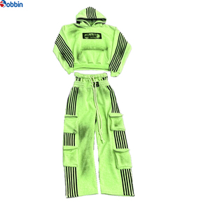 Conjunto de Sudadera y Pantalones Deportivos a Rayas de Diseño Personalizado, Pantalones Deportivos Holgados Unisex con Doble Cintura y Bolsillos Tipo Cargo - Product Image 5