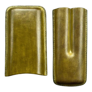 Estuche de viaje de cuero de alta calidad para cigarros con cortador integrado, funda protectora con acabado de cuero genuino y cortador integrado. - Product Image 4