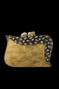 Pochette de soirée de luxe en nacre avec motif feuille métallique argentée et accents de perles - Product Image 4