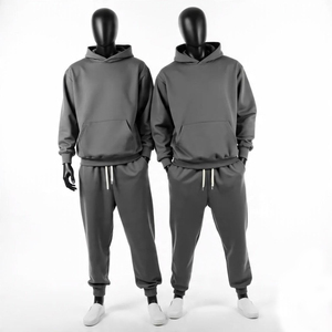 Conjunto Deportivo Negro para Hombre, Sudadera con Capucha, Manga Larga, Color Sólido, Diseño con Bolsillos, Tejido Transpirable, Corte Regular, Ropa Casual de Otoño - Product Image 1