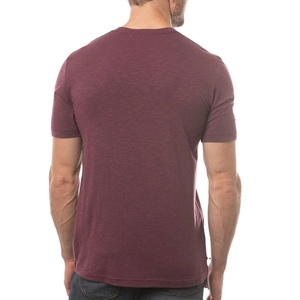 Camiseta Casual de Felpa con Cuello en V para Hombre |   Camiseta Deportiva Ligera de Manga Corta, Ecológica y Transpirable, 160-180 g/m² - Product Image 6