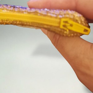 Petite pochette japonaise brodée de perles avec fermeture éclair, porte-monnaie - Product Image 2