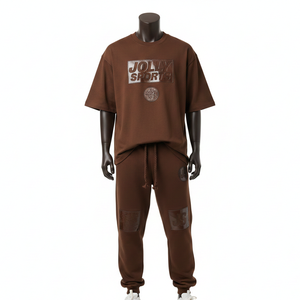 Ensemble t-shirt et pantalon homme en molleton de coton premium 300 GSM marron avec empiècements de logo en caoutchouc embossé - Product Image 6