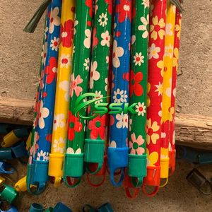 SSK GLOBAL SSK.Panda Balai et pelle à poussière 2-en-1 écologiques et durables pour le nettoyage domestique, en bois d'eucalyptus avec manche recouvert de PVC - Product Image 4