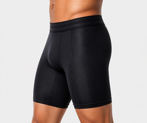 Les shorts de compression offrent une grande élasticité et un tissu respirant pour des performances optimales lors des séances d'entraînement en salle, de la course à pied et du cyclisme. - Product Image 2