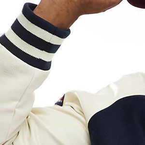 Fournisseur de vestes de baseball en laine d'hiver de style universitaire de haute qualité avec logos personnalisés brodés pour la vente en gros - Product Image 5