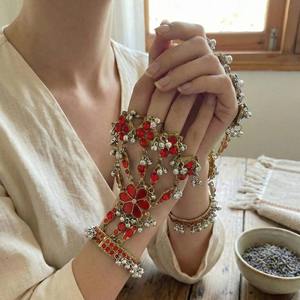 Bague tribale afghane Kuchi unique avec design hexagonal en plaque d'argent, franges délicates en maillons de chaîne et mini-breloques monnayettes traditionnelles - Product Image 4