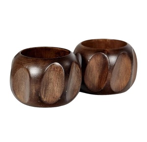 Anneaux de serviette en bois naturel durable pour une vie moderne, élégants anneaux de serviette en bois pour la décoration de fête, aspect luxueux - Product Image 1