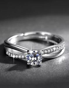 Bague en Moissanite de Qualité Supérieure, Bijou de Mariage Premium avec Éclat de Pierre Précieuse Brillante pour Fiançailles, Mariage, Anniversaire - Product Image 3