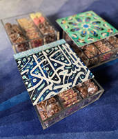 Cadeau de luxe moderne et unique au design du Ramadan Décoration de la maison Bocaux en acrylique Couvercle en bois imprimé sur mesure Dessert pour le ramadan Cadeaux de l'Aïd