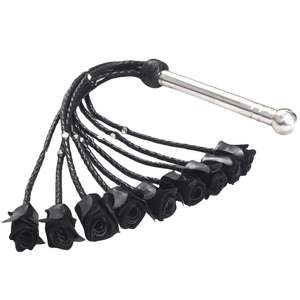 Flogger de Cuero de Oveja Premium con Cadenas de Múltiples Hilos y Hebilla de Acero para Juegos de Impacto - Product Image 2