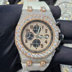 Nouveauté : Chronographe pour homme en or plaqué or, avec cadran en cristal de saphir et moissanite, édition limitée, style hip-hop de luxe - Product Image 1