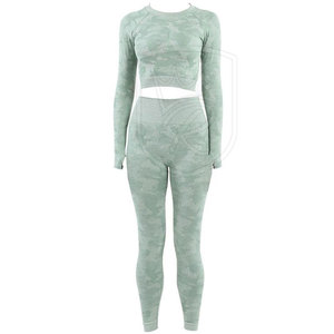 Ensemble deux pièces côtelé léger et confortable pour femme, en tissu extensible doux, coupe décontractée, style décontracté, couleur unie sur le devant - Product Image 3