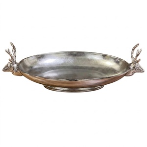 Plateau en métal argenté de qualité supérieure avec un accent antique, design luxueux, plateau de service pour fruits sur comptoir de cuisine, à prix raisonnable - Product Image 1