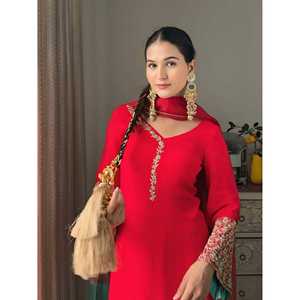 Conjunto de Top y Pantalón Rojo Hermoso de Moda Valam para Mujer y Dupatta de Diseñador para Fiestas, Ocasiones Formales e Informales - Product Image 5