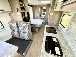 BE 2024 Camping-cars de luxe d'occasion, RVS, motorhomes à vendre pour les aventures en camping, en air libre et en eau - Product Image 4