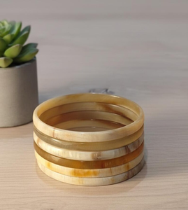 กำไลข้อมือทำจากเขาสัตว์แท้ เป็นมิตรกับสิ่งแวดล้อม ทำด้วยมือ สไตล์โบโฮชิค กำไลเรียวบาง เครื่องประดับงานแต่งงานจากธรรมชาติ ดีไซน์ไม่ซ้ำใคร สำหรับผู้หญิง เหมาะอย่างยิ่ง - Product Image 5