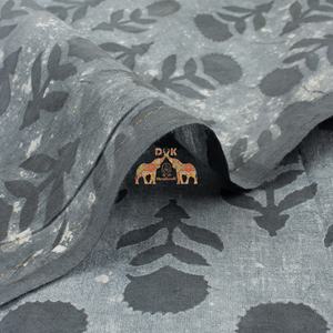 Tela 100% algodón estampada a mano, hecha a mano, tradicional, ecológica, transpirable, tela de algodón con estampado a bloques. - Product Image 4