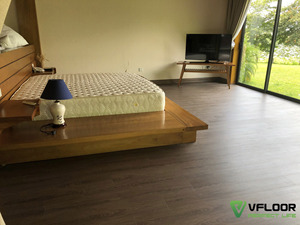 พื้น SPC แบบแข็ง VFLOOR รุ่นโมเดิร์น กันน้ำ ทนต่อรอยขีดข่วน ระบบคลิ๊กล็อค ติดตั้งง่าย ขนาดกลาง รับประกัน 5 ปี - Product Image 3