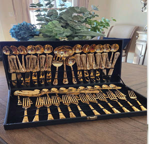 Una gran variedad de cucharas de plata vintage y cuchillos especiales. Encanto clásico. Disponible a precios de mayorista. - Product Image 3