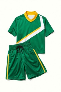 Ensemble de boxe vert et jaune en polyester, vêtements d'entraînement toutes saisons, short et haut respirants - Product Image 1