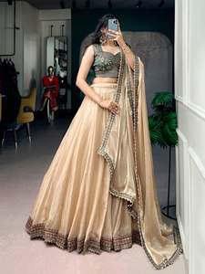 Precioso vestido de novia pakistaní bordado a mano, Lehenga Choli, vestido formal suave para boda, para mujer. - Product Image 6