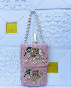 กระเป๋าคลัทช์สะพายไหล่ลายโบฮีเมียนประดับลูกปัดรูปนกยูงและช้าง พร้อมหูหิ้วมุก ปักลายสไตล์ชาติพันธุ์ สำหรับเดินทาง ขนาดเล็กสำหรับผู้หญิง - Product Image 2